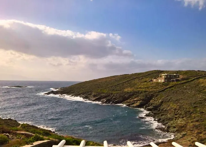 Villa Simousi By The Sea